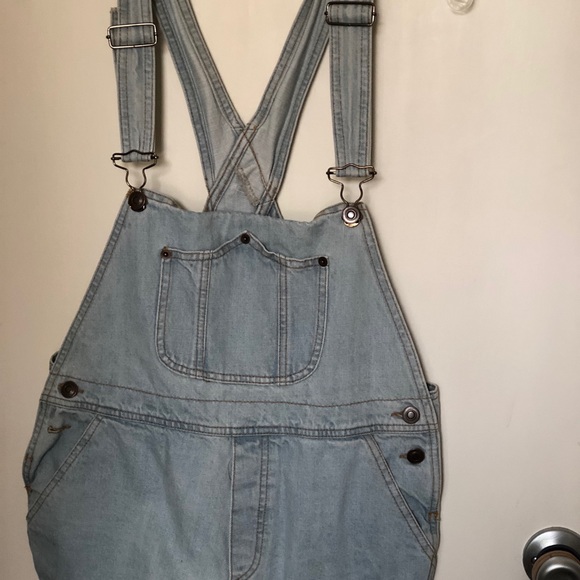 Brandy Melville timeless overall shorts! - Picture 2 of 5